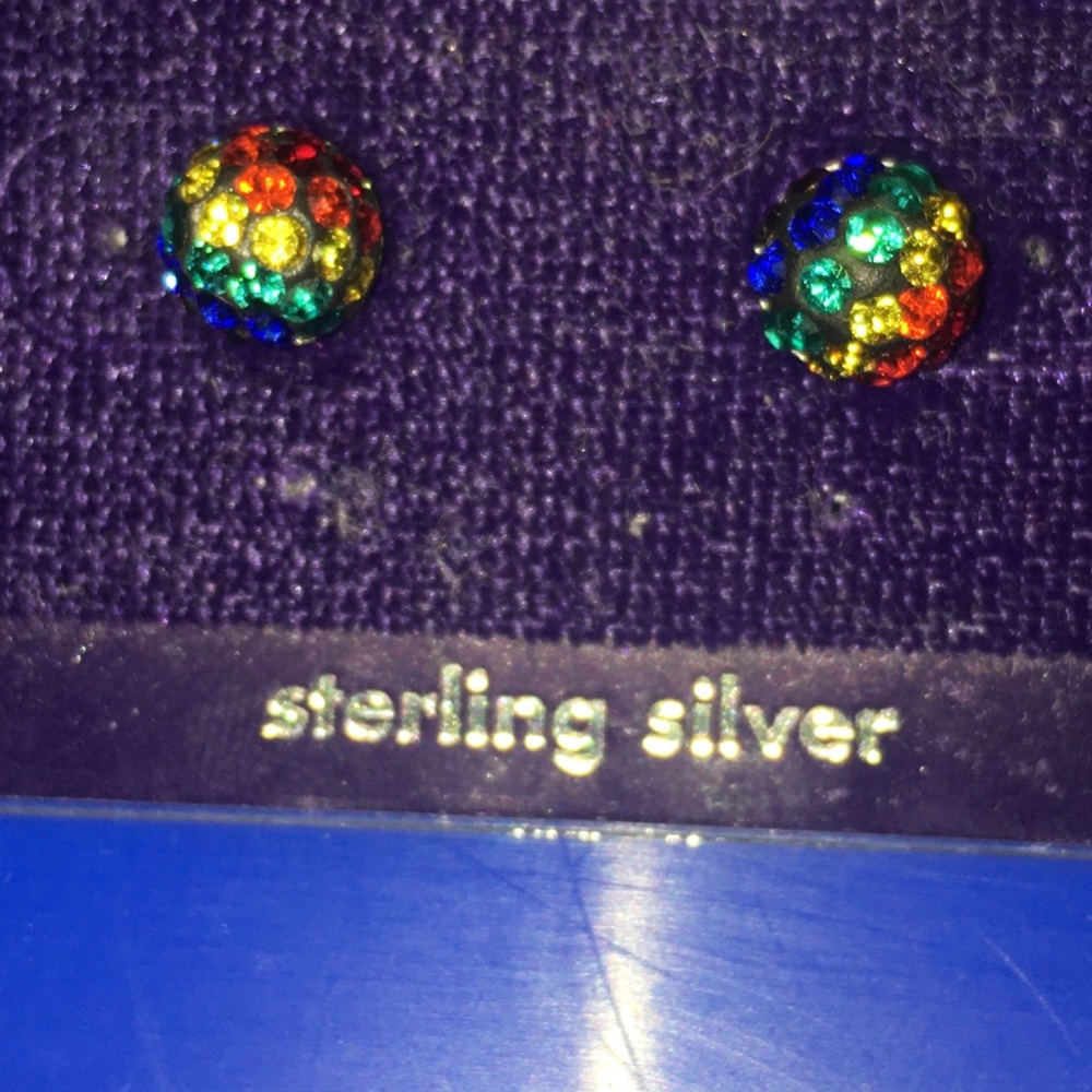 BRAND NEW!! 🌈 Rainbow 1/2 sphere Stud Earring!